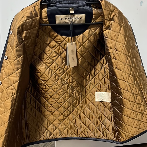 Authentic brand new jacket with tag attached - Picture 4 of 8